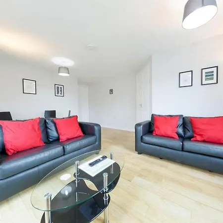 Apartment 2 Bedroom Free Parking